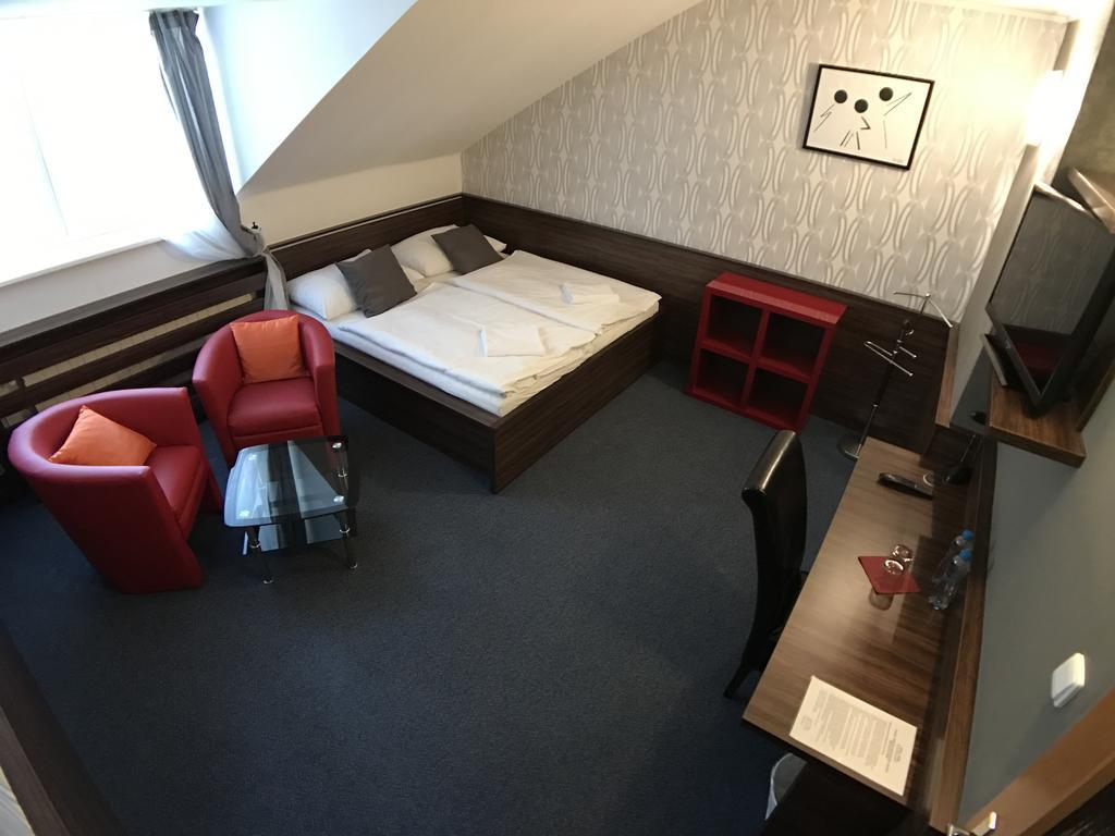 Hotel Rose Břeclav Exterior foto